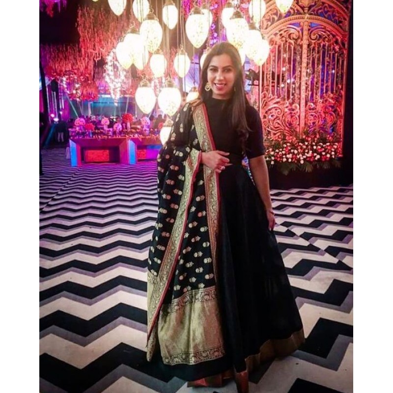 anarkali gown with banarasi dupatta