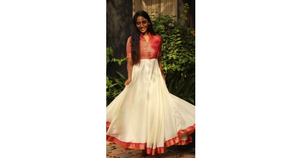 8 Indian Wedding Gowns Trends for The Modern Bride to Glam Up the Look -  Kreeva Fashion Blog - Catch All the Latest Updates on Ethnic Fashion Wear